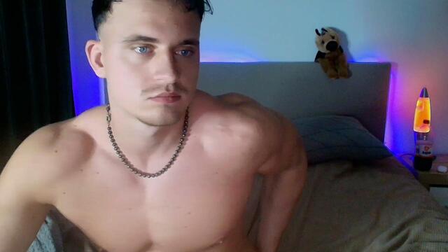 Preview photo of webcam model bengie-lauper on Flirt4Free