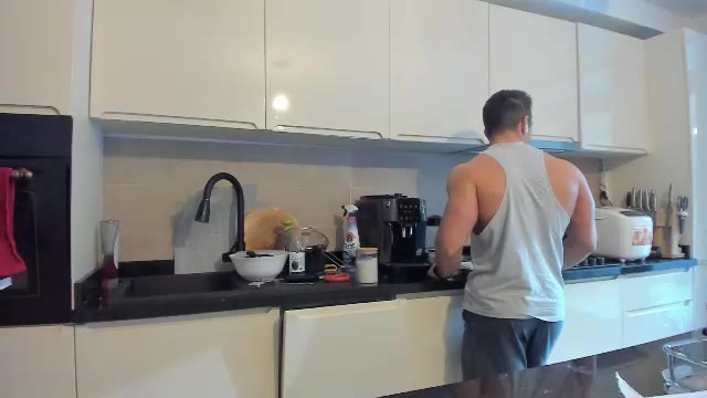 roberto4ever — Chaturbate 直播模特：照片与资料