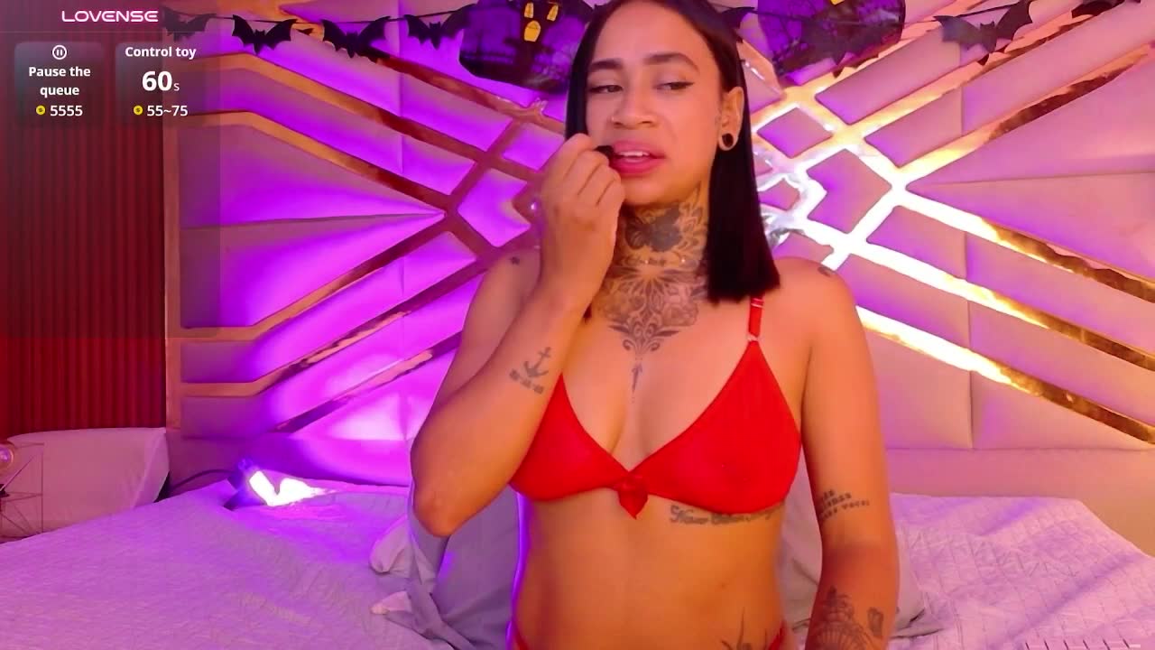 hollycattaleiya, modelo webcam de XloveCam: fotos