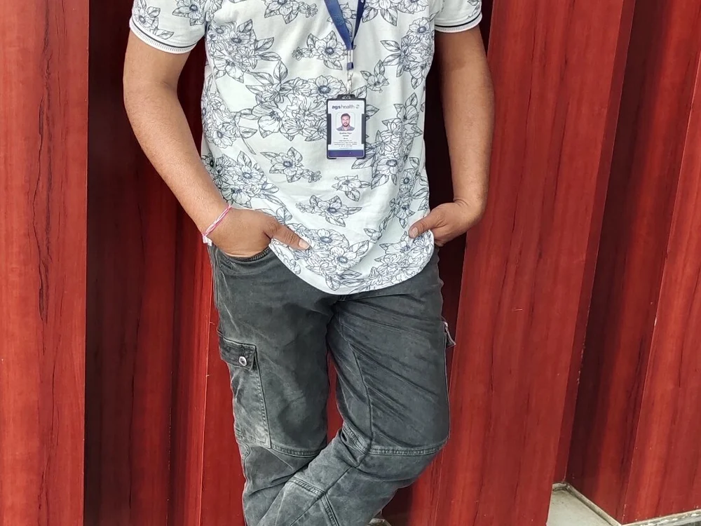 rajahydrabad — Stripchat ওয়েবক্যাম মডেল: ছবি