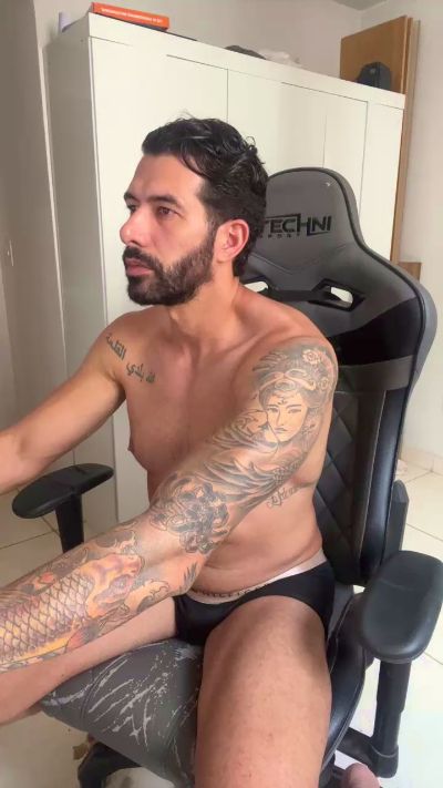 saradoalto23, webcammodel på Cam4: fotos