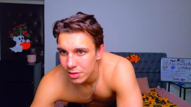 troy-efron na Flirt4Free: zdjęcia i profil