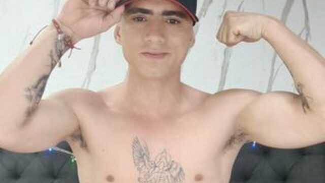 carlos-specterr, webcammodell på Flirt4Free: bilder