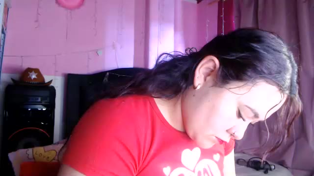 nikkirous_, webcammodell på Chaturbate: bilder