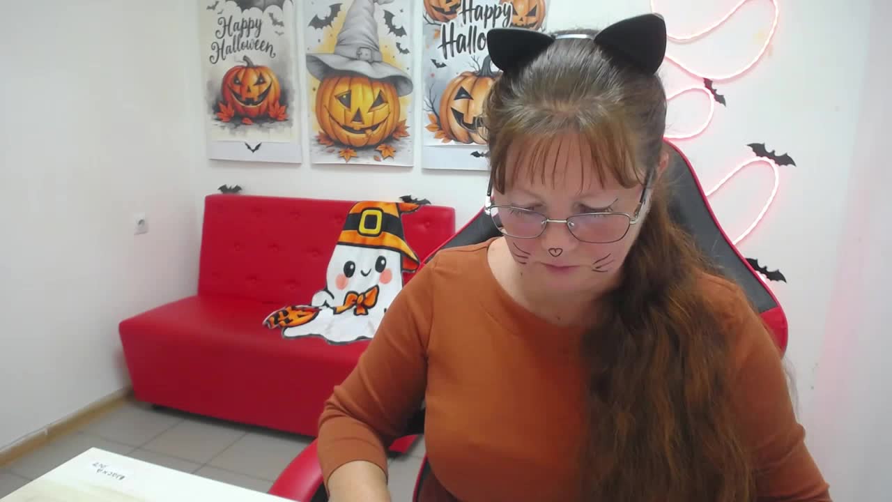 ovanessahotly, μοντέλο webcam στο XloveCam