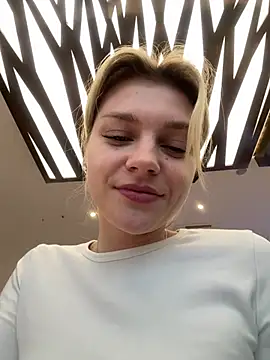 ValenciaShock, webcam model na Stripchat: slike
