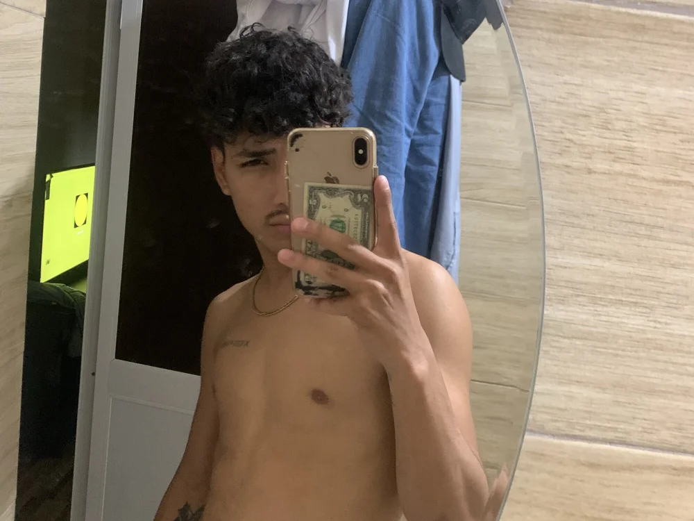 moisesc58 (Stripchat): nuotraukos, profilis