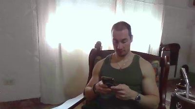 genaro69, modèle webcam Cam4 : photos