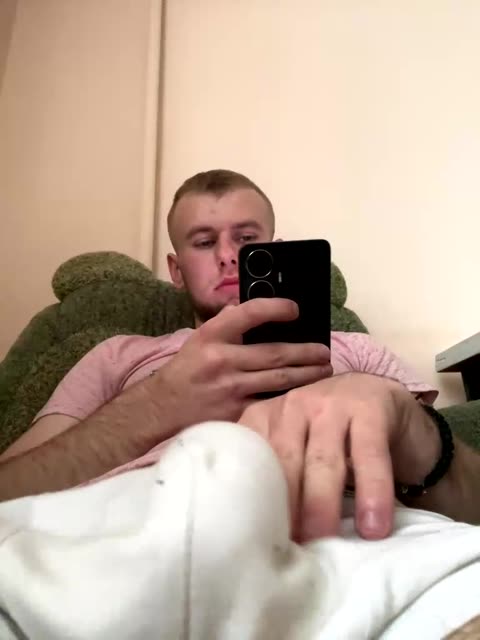 roman0104a1 — BongaCams वेबकैम मॉडल: फ़ोटो