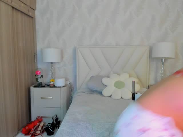 sheyleeya – уебкам модел в XloveCam: снимки