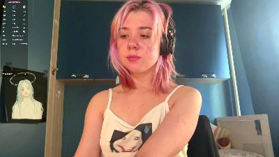 berrydoubek — Cam4 直播模特：照片与资料