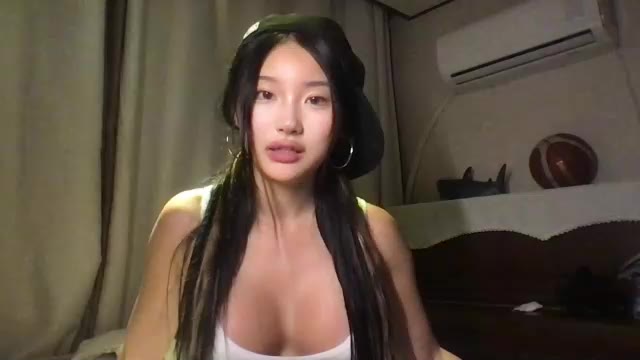 mayabrie на Chaturbate: фото вебкам-моделі