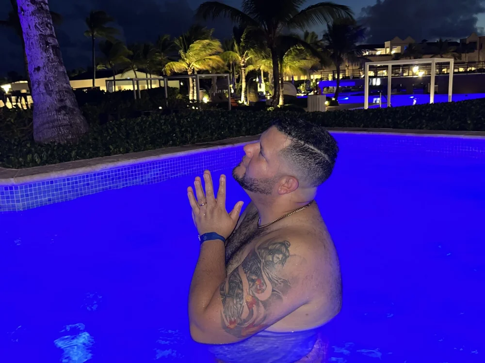 HotDominicanCum, webcammodell på Stripchat: bilder