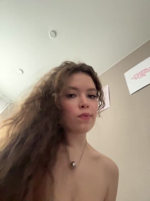 Фото вебкам-модели ladyemily на BongaCams