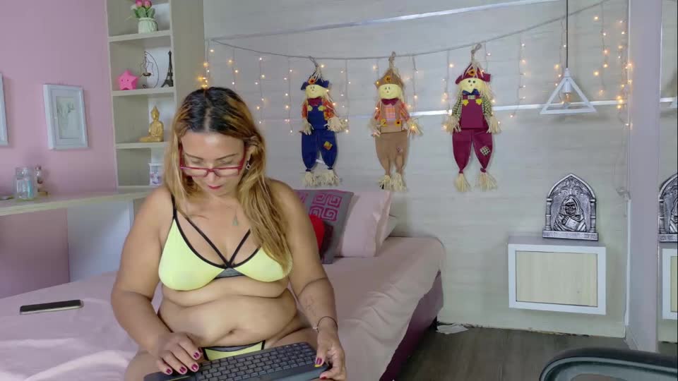 sandymatture – XloveCam webkamerás modell