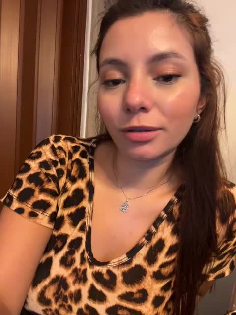 linafoxyhot — XloveCam ওয়েবক্যাম মডেল: ছবি