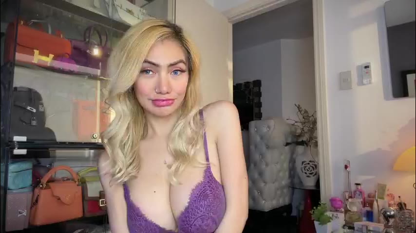 mawifoster na LiveJasmin: fotky a profil