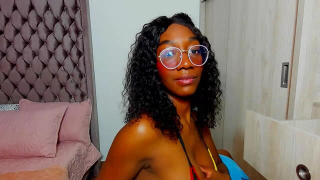 zoey-smily – уебкам модел в Flirt4Free: снимки