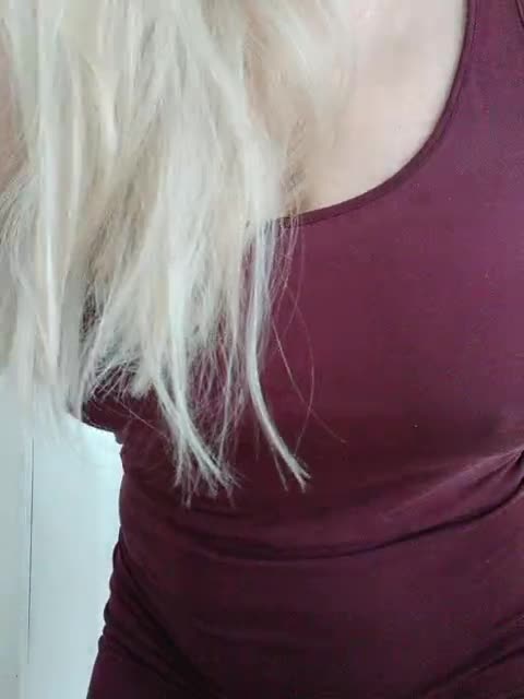 tata42 — BongaCams वेबकैम मॉडल: फ़ोटो