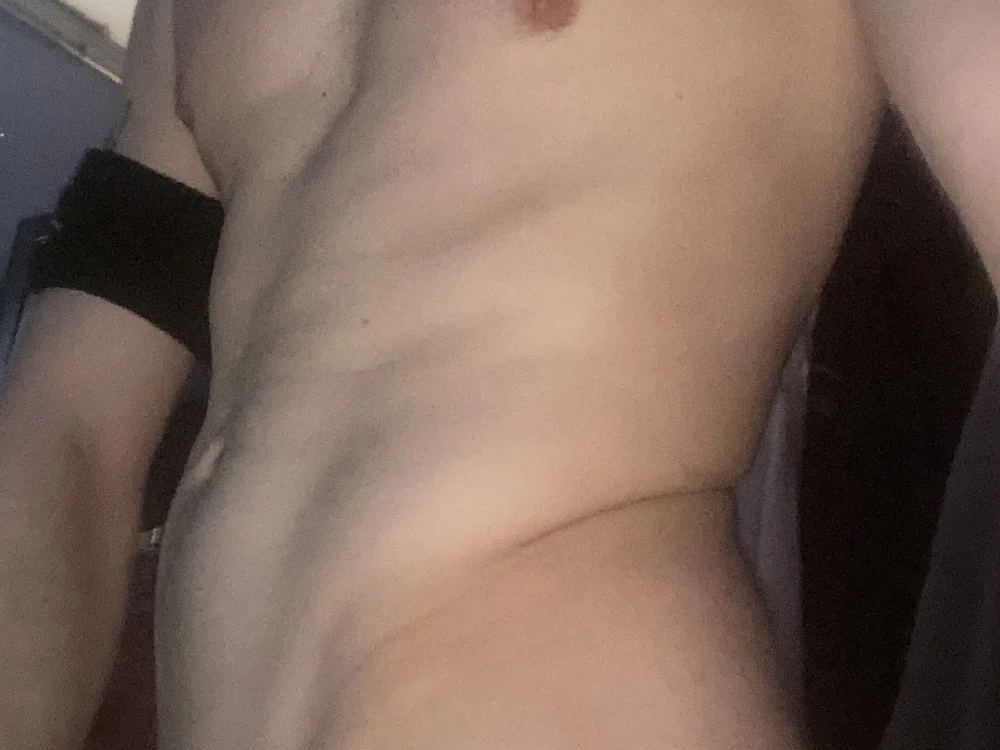 Preview photo of webcam model Cloudd_Kingg_Iceyyy on Stripchat