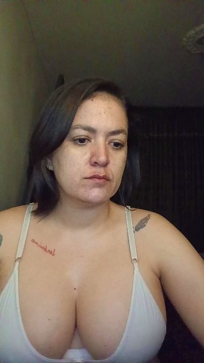 ladykyhara – Cam4 webkamerás modell