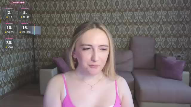 vi_luxxxy — Chaturbate ওয়েবক্যাম মডেল: ছবি