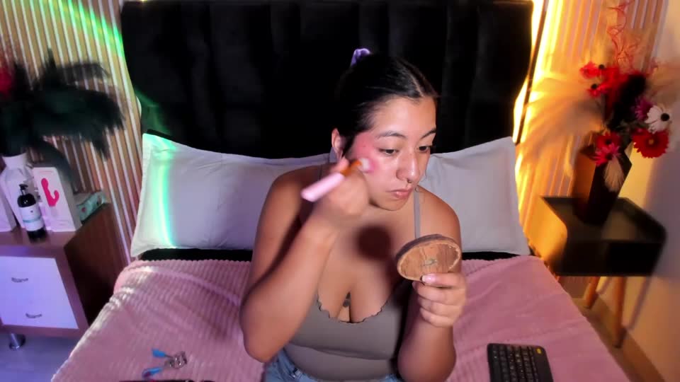 paulaloughty, model webcam de XloveCam: fotos