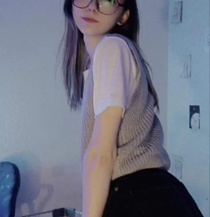 AmeliaKamishiro, model webcam de Stripchat: fotos