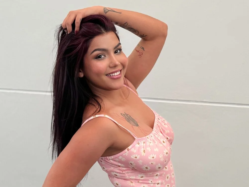 CherrySmirkXXX на Stripchat: слики и профил