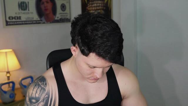 Preview photo of webcam model hazzan-velez on Flirt4Free