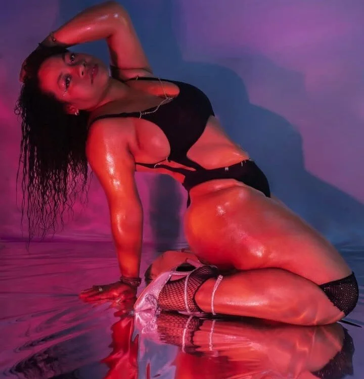 Jade_Roxx (Stripchat): fotod ja profiil