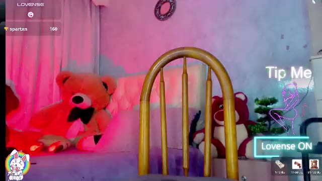 oliviahot01, model webcam de Chaturbate: fotos