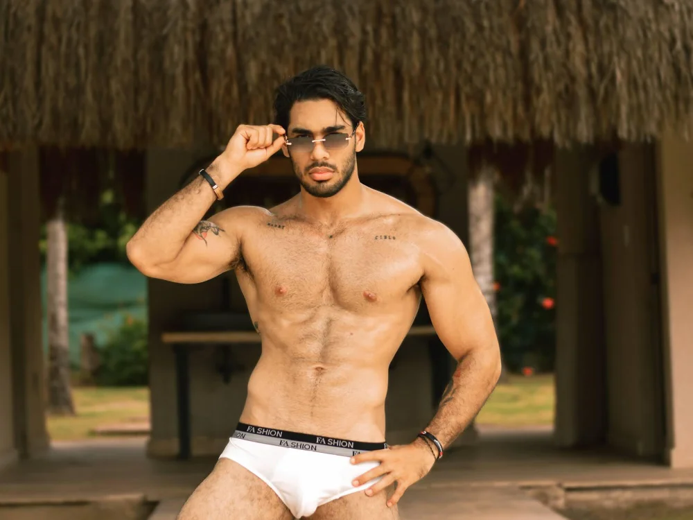 Big_versxxx: عارضة كاميرا ويب على Stripchat