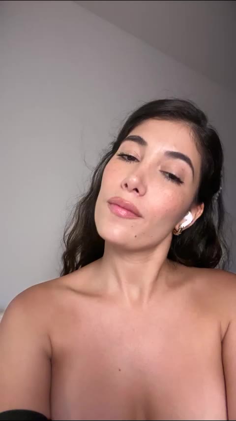 Фото вебкам-модели clarylewis на LiveJasmin