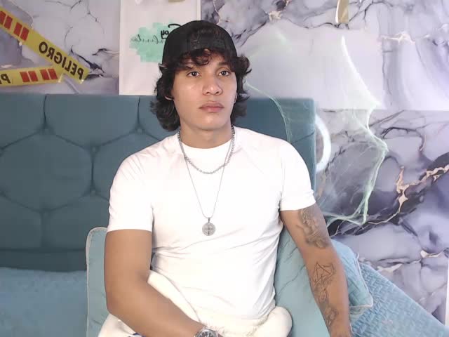 maximilianroth na XloveCam: slike in profil