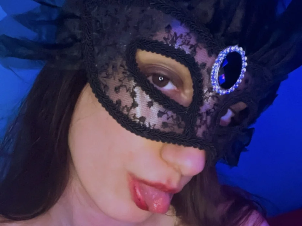 Фото вебкам-модели mariebellemont на Stripchat