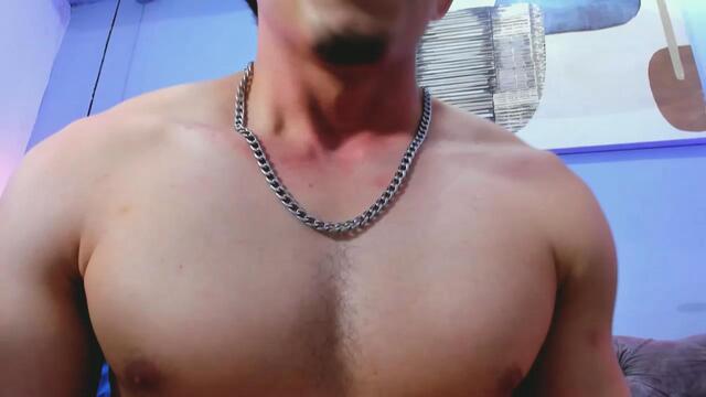Preview photo of webcam model eross-santy on Flirt4Free