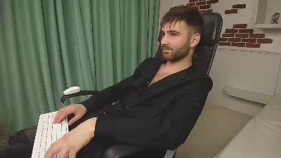 Фото вебкам-модели kyloeast на Cam4