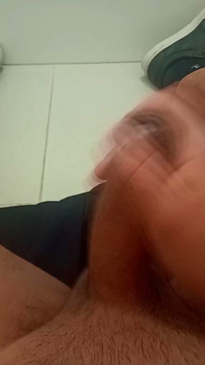 martinz2295 (Cam4): fotod ja profiil