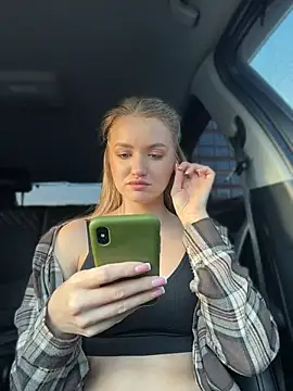 Devill_Angel_ — Stripchat 直播模特：照片与资料