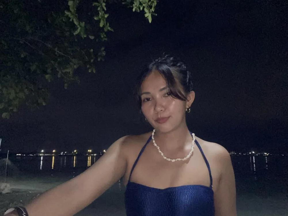 Preview photo of webcam model yourmommy_pia on Stripchat
