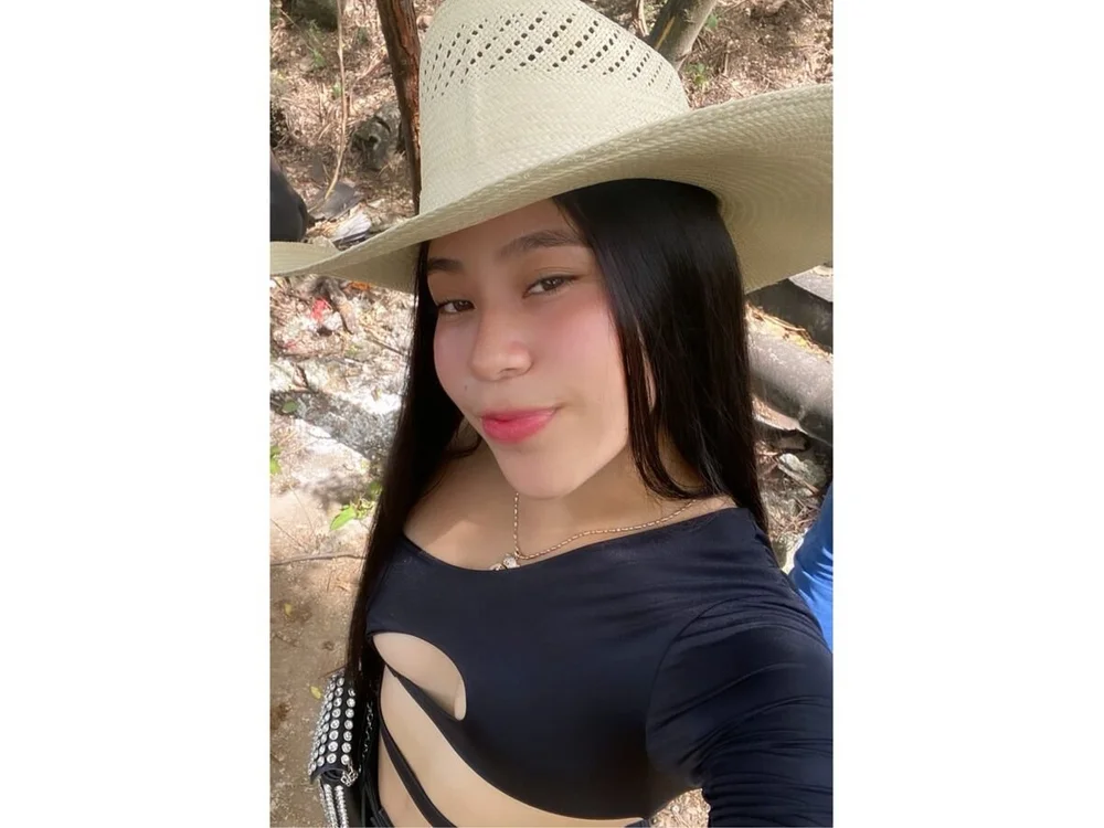 Meryxxxo (Stripchat): nuotraukos, profilis