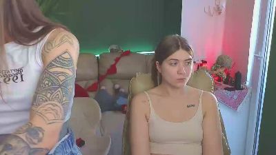 hotcaramelstrio – уебкам модел в Cam4: снимки