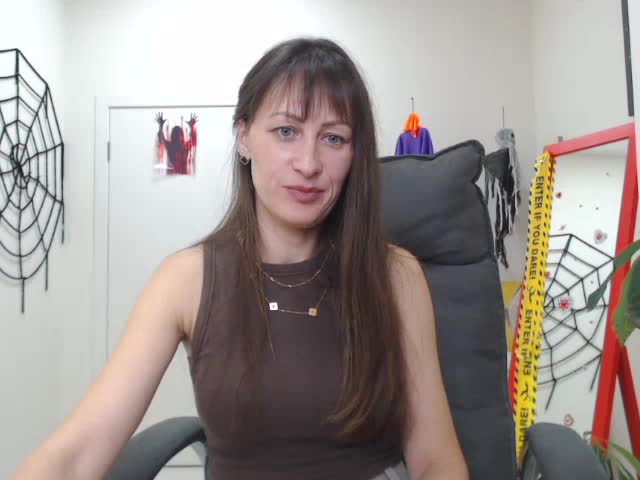 miramixi, model webcam de XloveCam: fotos