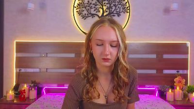 tinapage — Cam4のライブ配信モデル：写真・プロフィール