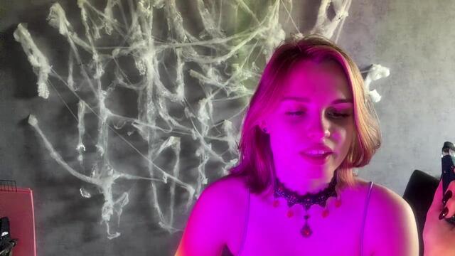 Фото вебкам-модели debby-kullas на Flirt4Free