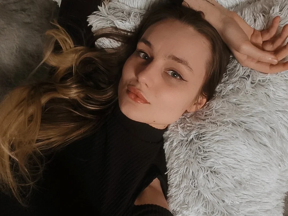 Lovelisse di Stripchat: foto model webcam