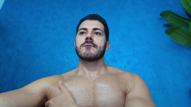 cutler-q: عارضة كاميرا ويب على Flirt4Free