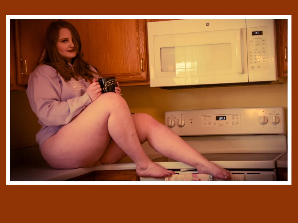 Preview photo of webcam model GingerSnap33 on Stripchat