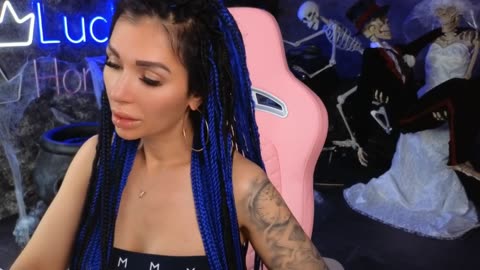 -babayaga- — BongaCams वेबकैम मॉडल: फ़ोटो